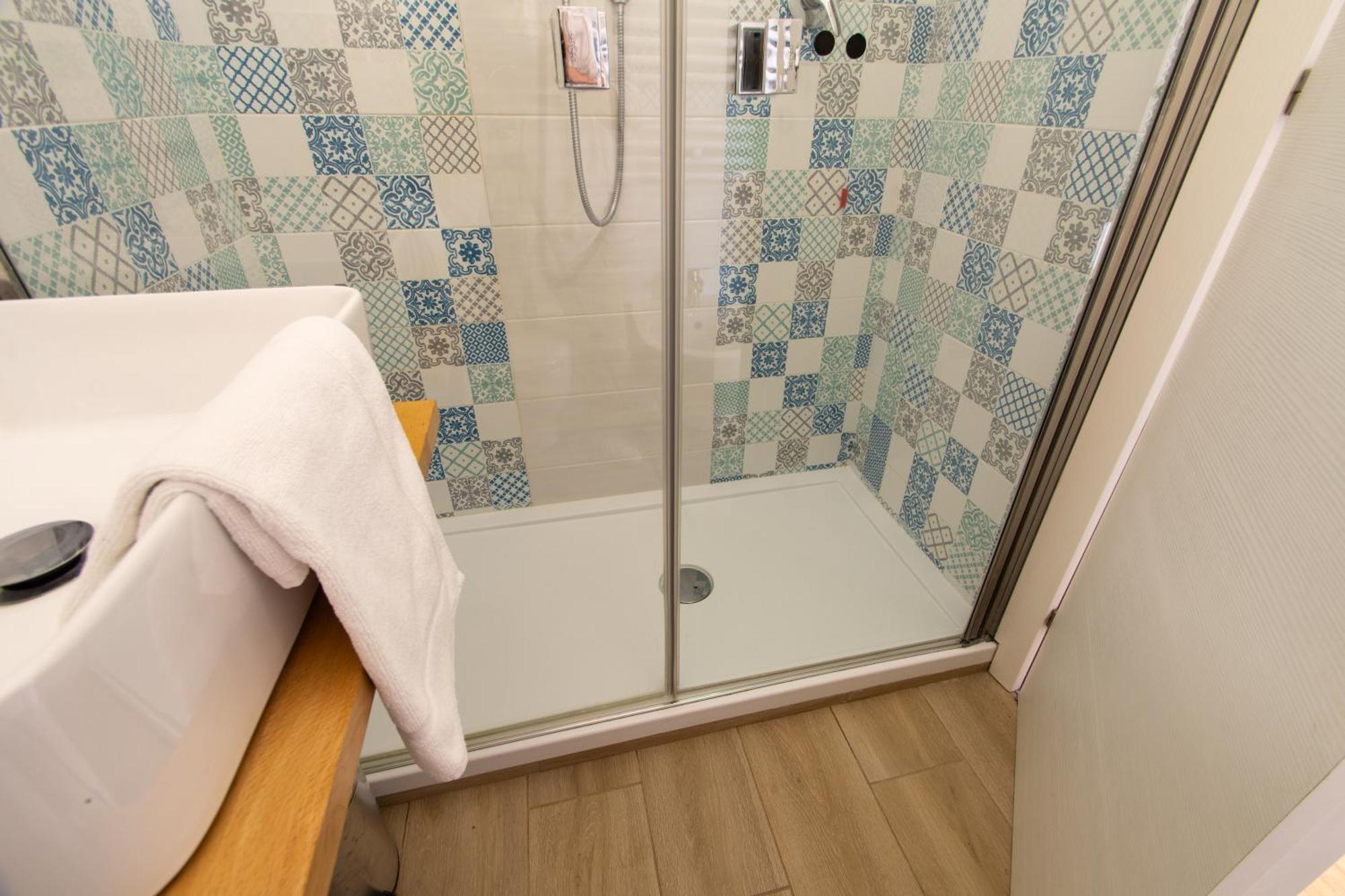 شقة Galteri Housing 1 Terrazzo Privato Con Vista بيرودجا المظهر الخارجي الصورة