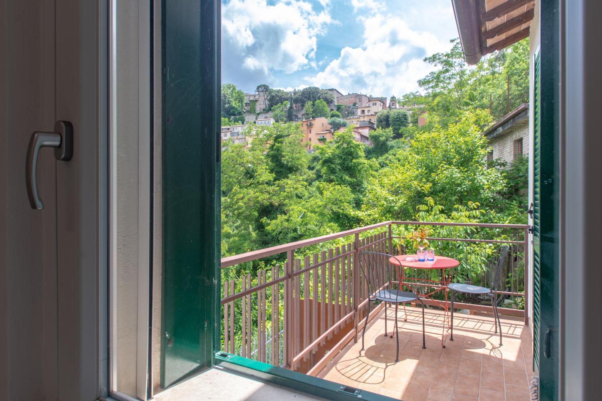 شقة Galteri Housing 1 Terrazzo Privato Con Vista بيرودجا المظهر الخارجي الصورة
